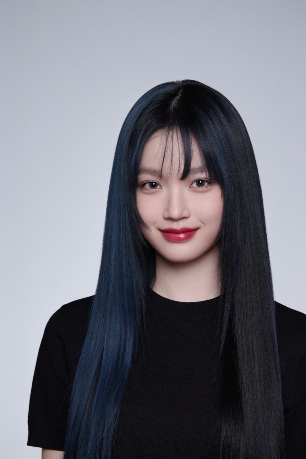 NOA — the model is the demo: dense, mirror-glossy hair embodying “the crown you never take off”